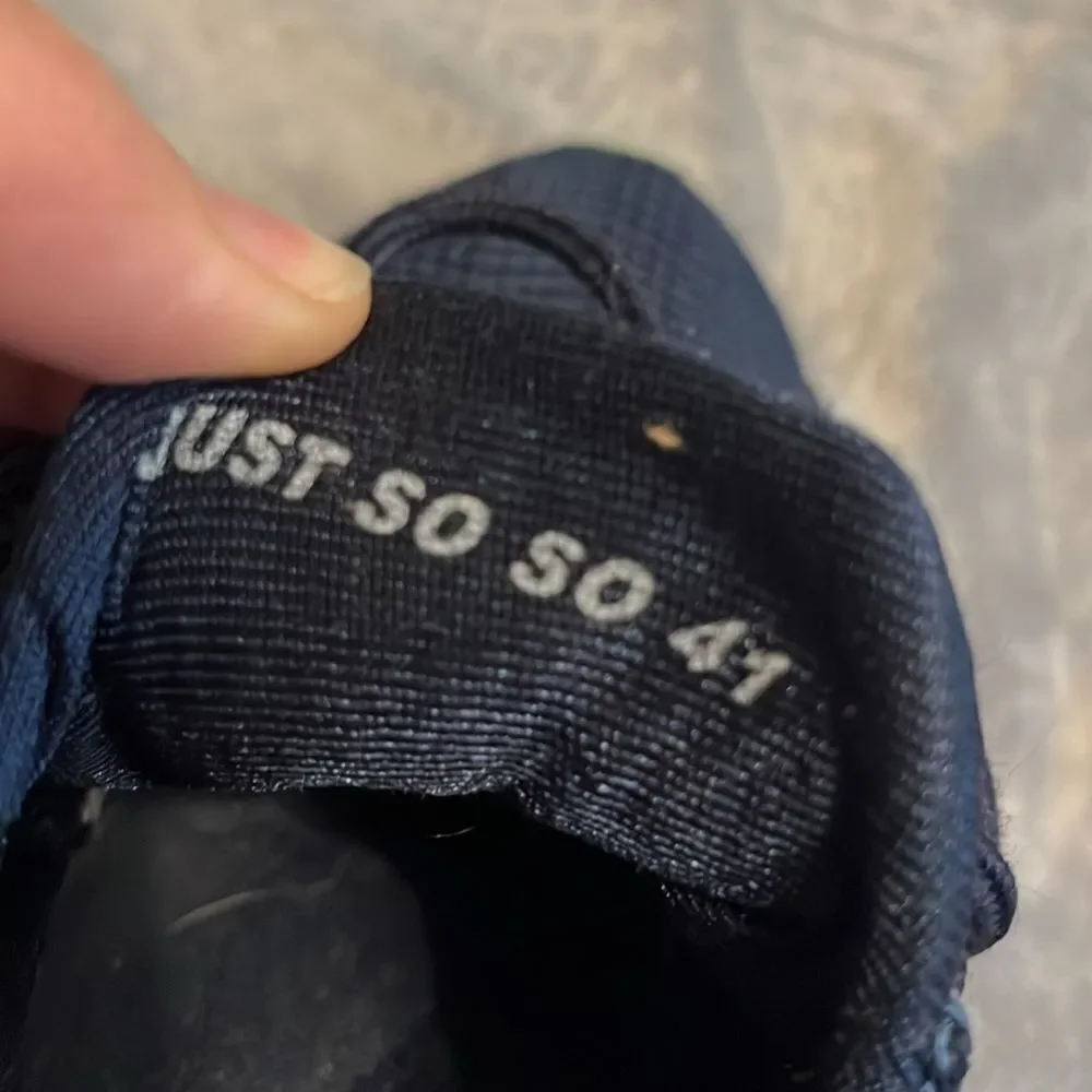 Just So So Men’s Navy Athletic Sneakers